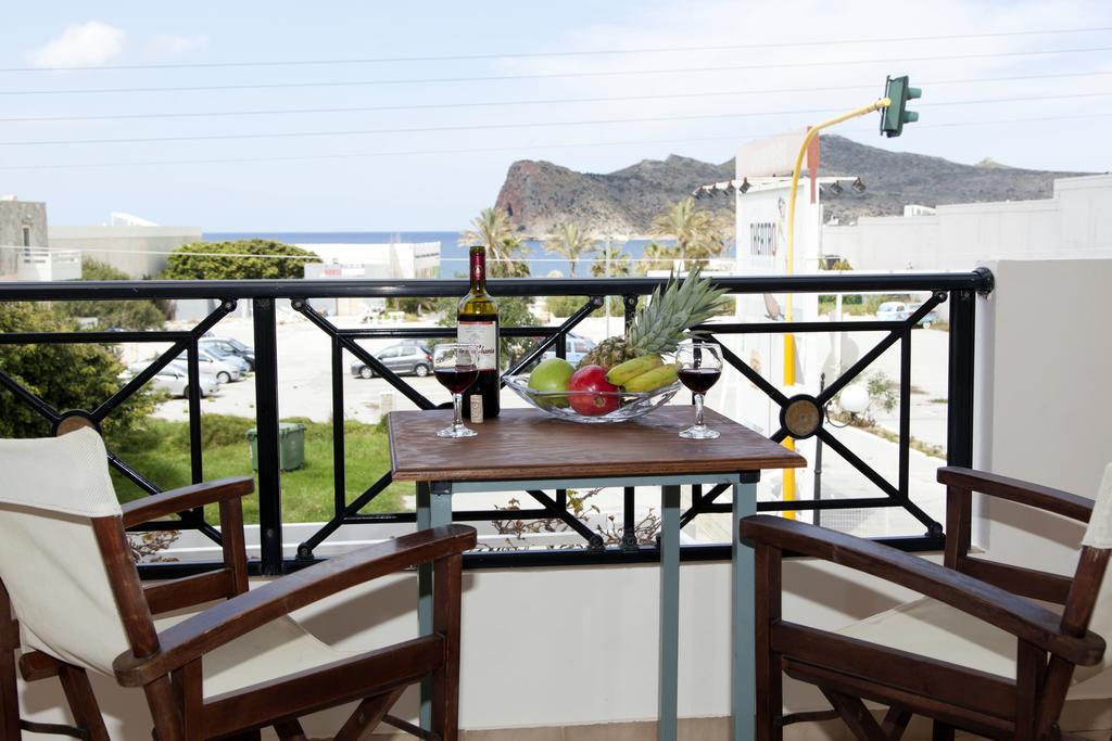 Mithos Apartments Agia Marina  Exterior photo