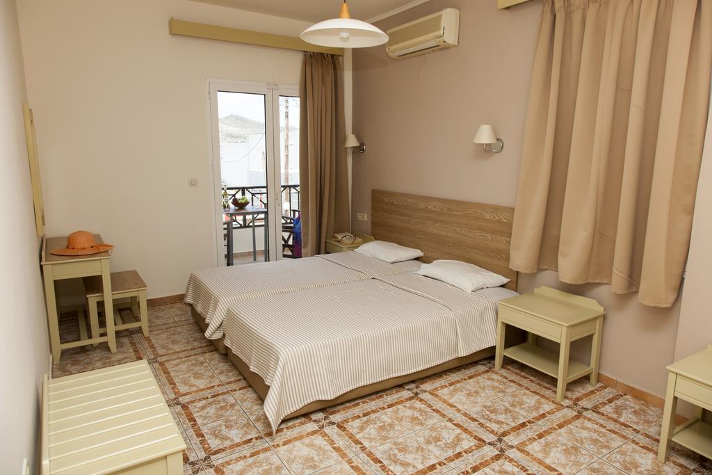 Mithos Apartments Agia Marina  Exterior photo